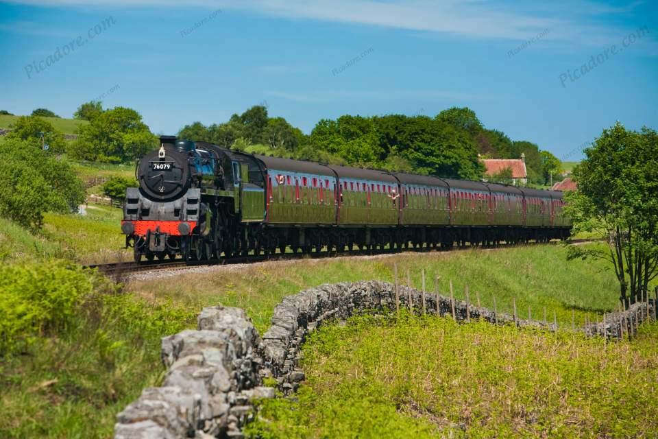 76079 Steam Train on North York Moors Railway. (04616e-ny) Large Version