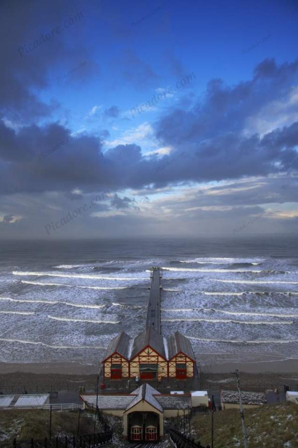 Stormy Day at Saltburn (D11706) Large Version